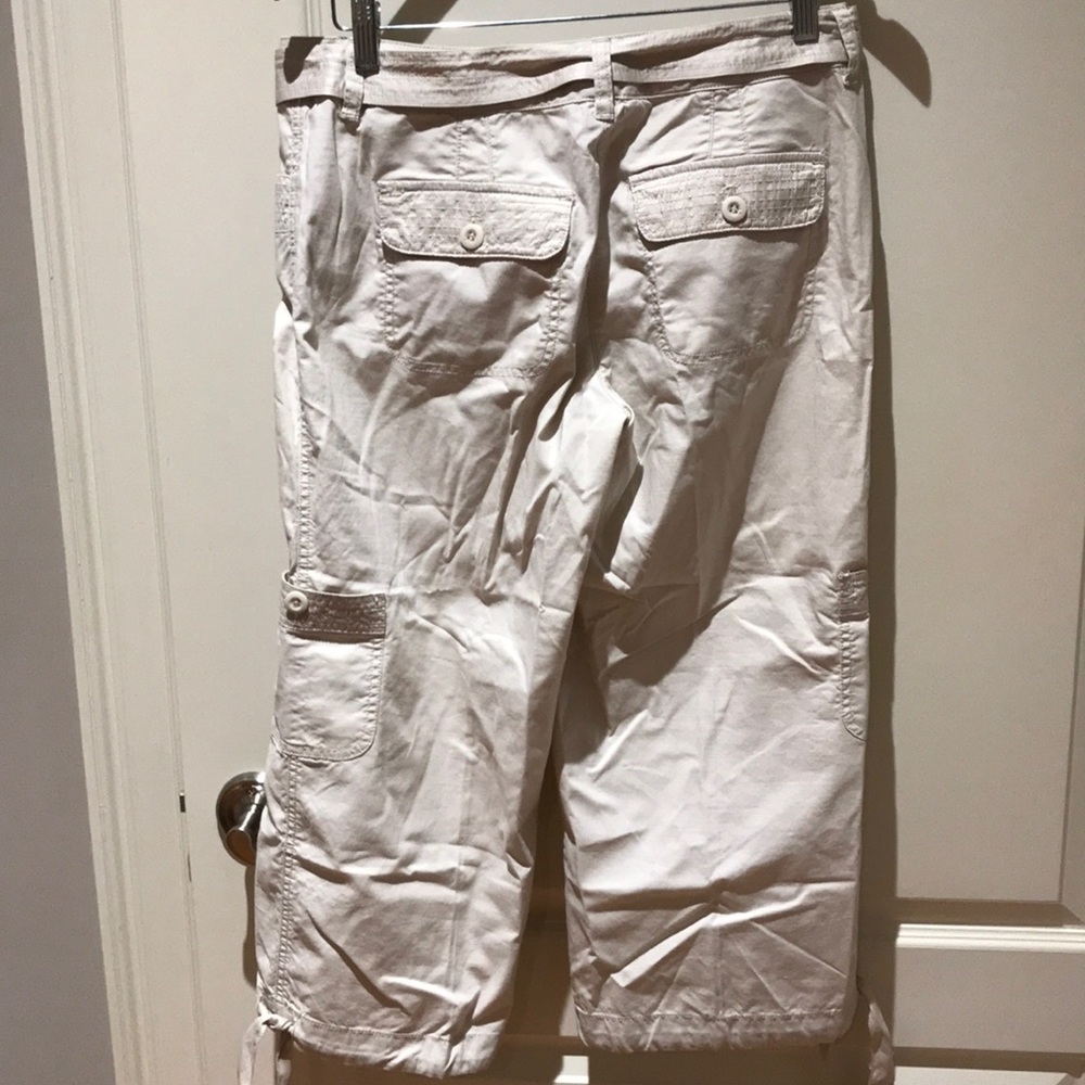 Crop Pant With Drawstring Waist And Front Pockets. - image 5